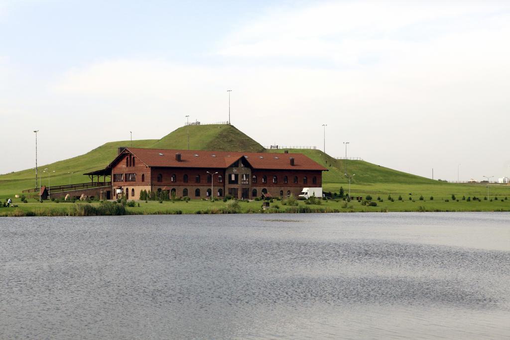 Hotel Westa Минск Экстерьер фото